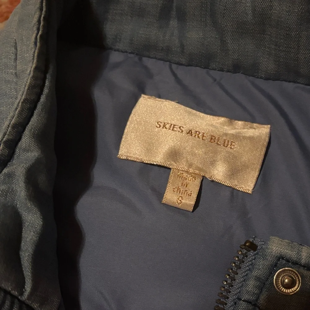 Skies Are Blue Light Denim Quilted Puffer Vest - Picture 4 of 5